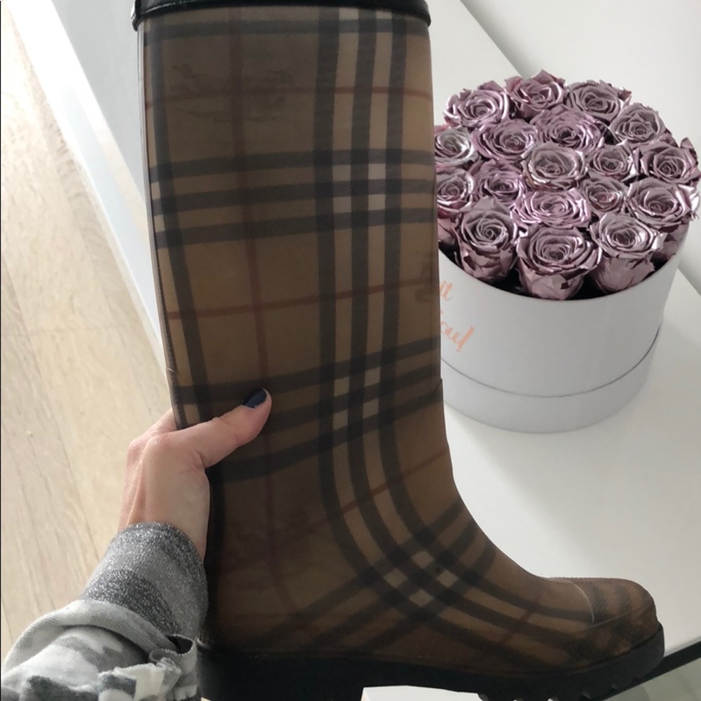 Burberry boots